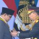 Kapolri Anugerahkan Medali Kehormatan kepada Presiden Prabowo