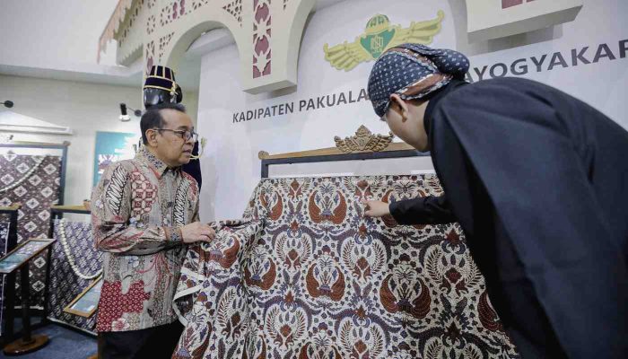 Menko PMK: Jaga Batik, Jaga Identitas Bangsa
