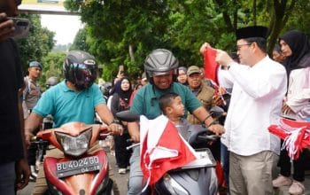 Pemkab Aceh Tengah Bagikan Ribuan Bendera Merah Putih