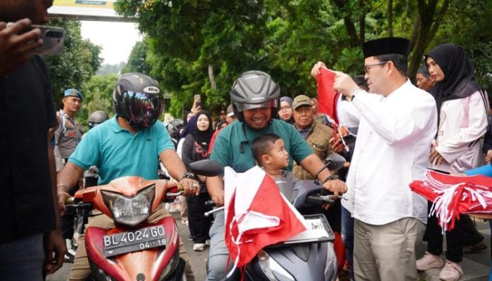 Pemkab Aceh Tengah Bagikan Ribuan Bendera Merah Putih