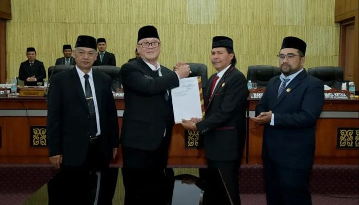 DPRK Bener Meriah Sahkan APBK 2025 dan Qanun Adat Gayo