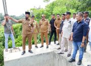 Al-Farlaky Tinjau Pembangunan Jembatan Gantung Bhom Lama
