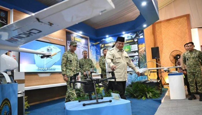 Prabowo Pimpin Panen Raya Padi dan Tebu Bersama TNI