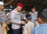Kapolres Santuni Anak Yatim dan Warga Kurang Mampu