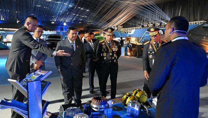 Presiden Prabowo Tinjau Pameran Kemandirian Polri Karya Anak Bangsa