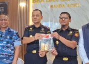 Bea Cukai Gagalkan Penyelundupan Hampir 900 Mayam Emas ke Malaysia
