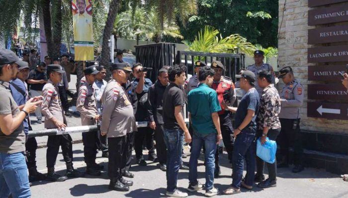 Demo Warnai Rakerda Golkar, Pengamanan Polisi Pastikan Kegiatan Kondusif