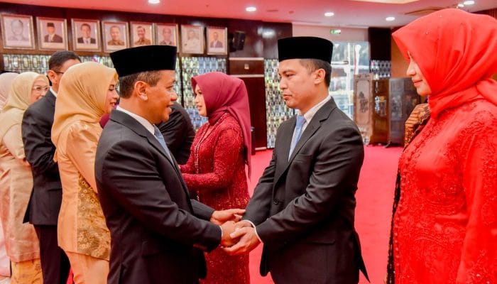 Bahlil Lantik Mawardi Pimpin BPMA Perkuat Industri Migas Aceh