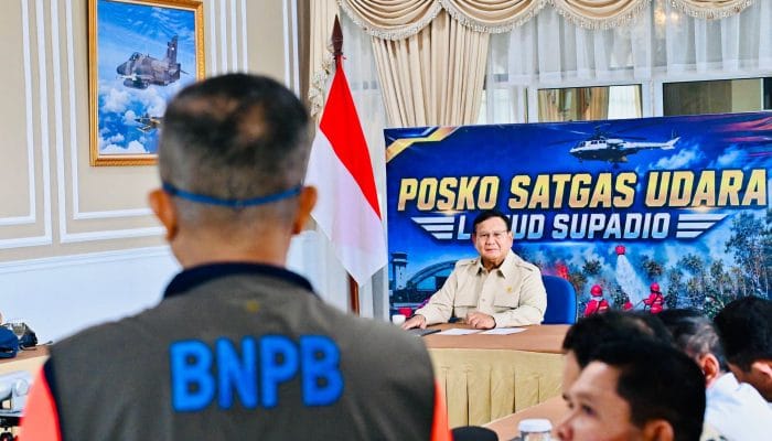 Tiba di Kalbar, Prabowo Langsung Bahas Karhutla