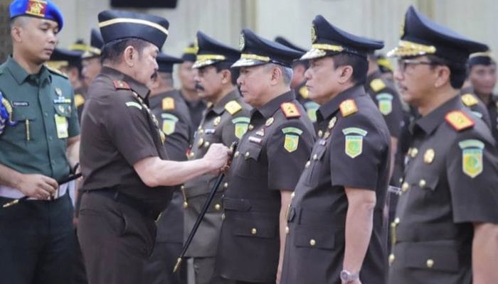 Lantik 34 Pejabat, Jaksa Agung Tekankan Integritas