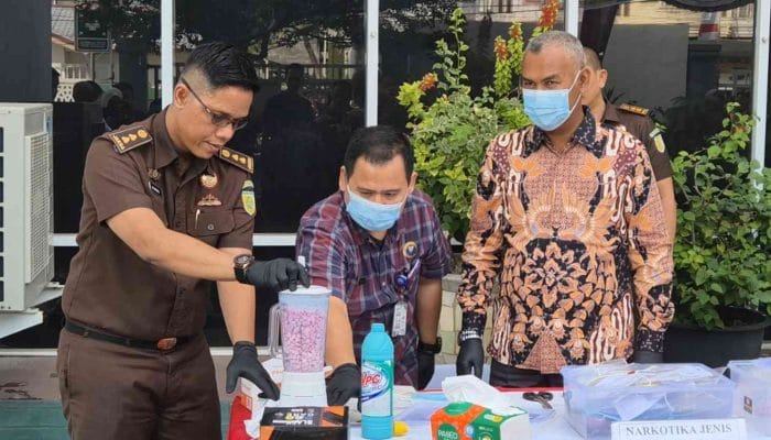 Kejari Lhokseumawe Musnahkan Barang Bukti Perkara Inkracht