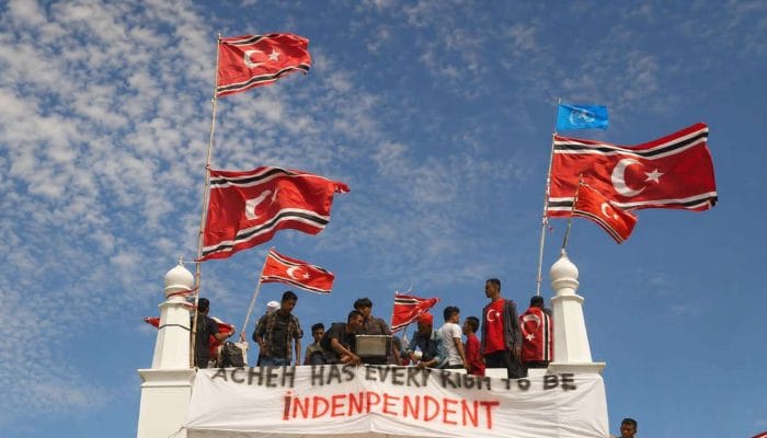 Peringatan 21 Tahun Damai Aceh di Masjid Raya Berakhir Ricuh