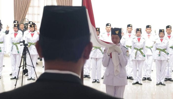 Bupati Al-Farlaky Kukuhkan 75 Paskibraka Aceh Timur 2026