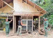 TNI Renovasi Rumah Guru Ngaji di Aceh Utara