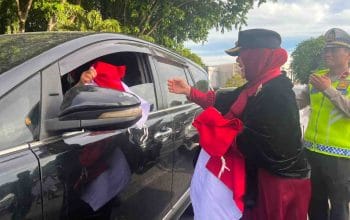 Sambut HUT ke-81 RI, Pemko Banda Aceh Bagikan 800 Bendera