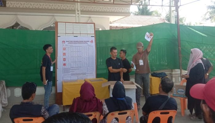 Tgk H. Azhari Menang Telak Pilchiksung Blang Peuria