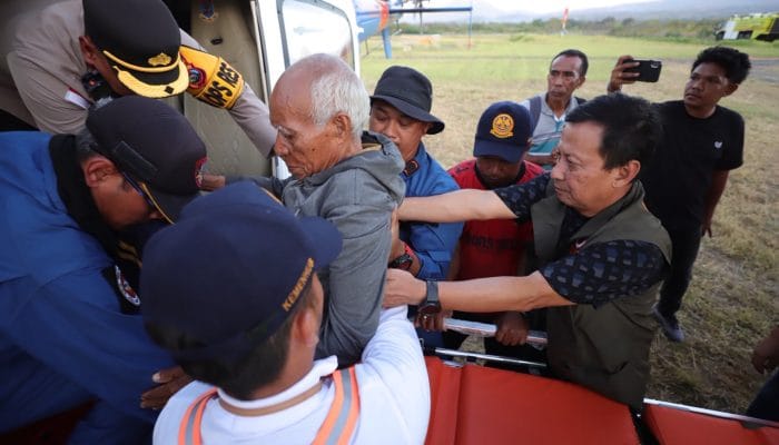 Korban Gempa NTT Dievakuasi dengan Helikopter Polri