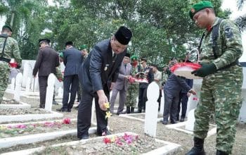Jelang HUT RI, Pemkab Aceh Tamiang Ziarah ke TMP