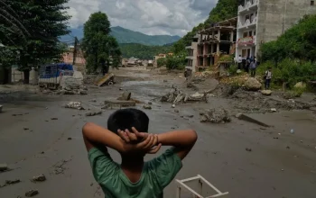 Longsor Gletser Diduga Picu Banjir Dahsyat Nepal