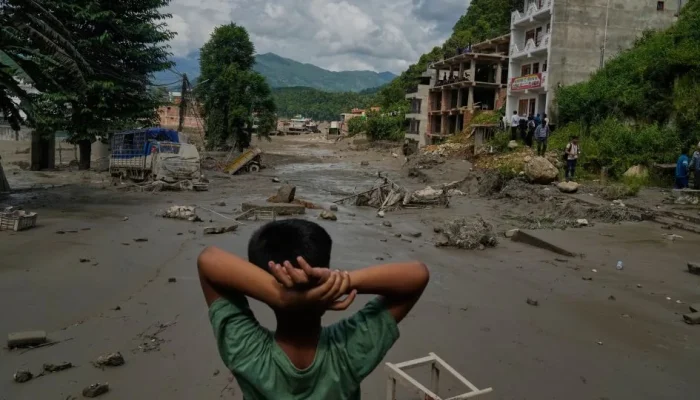 Longsor Gletser Diduga Picu Banjir Dahsyat Nepal