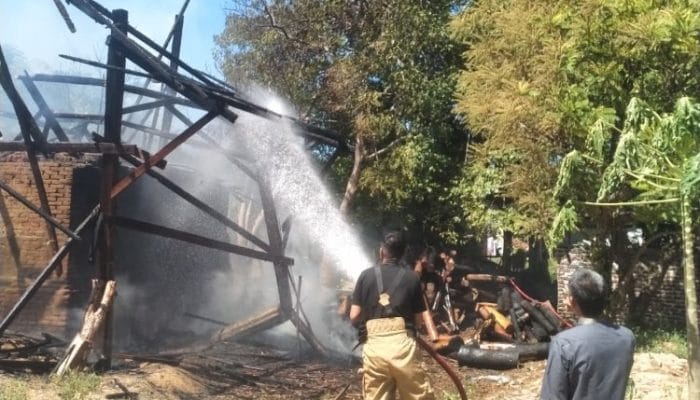 Dapur Bata di Miruk Taman Aceh Besar Terbakar