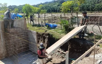 Pembangunan Jembatan Perintis di Dayah Seupeng Terus Dikebut