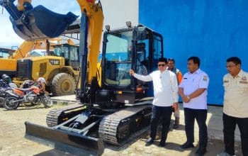Aceh Tengah Terima Excavator Mini untuk Penanganan Bencana