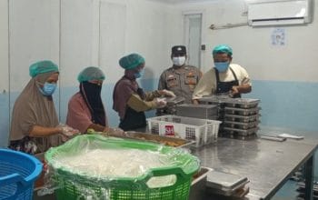 Polisi Awasi Dapur MBG di Woyla Timur