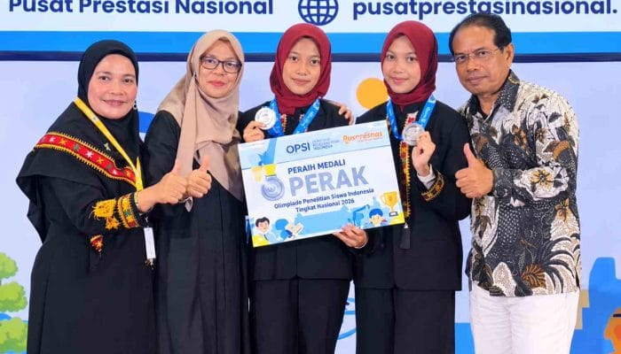 Dua Siswi MTsN 1 Banda Aceh Raih Perak OPSI