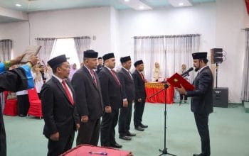Al-Farlaky Lantik Komisioner Baitul Mal Aceh Timur