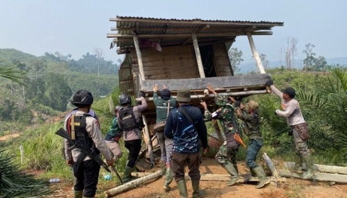 Kemenhut Kuasai Kembali 300 Hektare Hutan Teramang