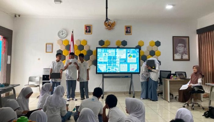 Murid SNT 7 Bogor Ciptakan Smart Border lewat STEM