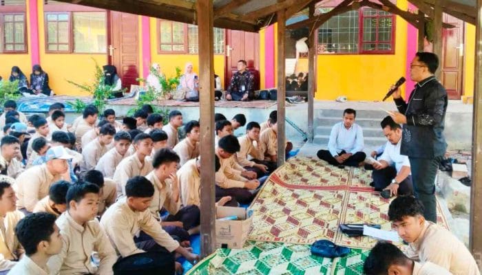 KIP Lhokseumawe Bekali Pelajar Jadi Pemilih Cerdas