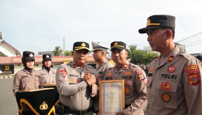 Polres Lhokseumawe Apresiasi Tujuh Personel Berprestasi