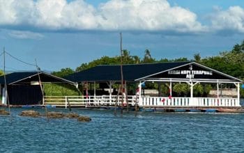 [Feature] Menikmati Kopi, Angin Laut, dan Senja Ulee Lheue