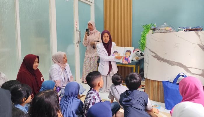 Sigupai Mambaco dan Nana Dental Care Abdya Edukasi Gigi Sehat Berbasis Literasi
