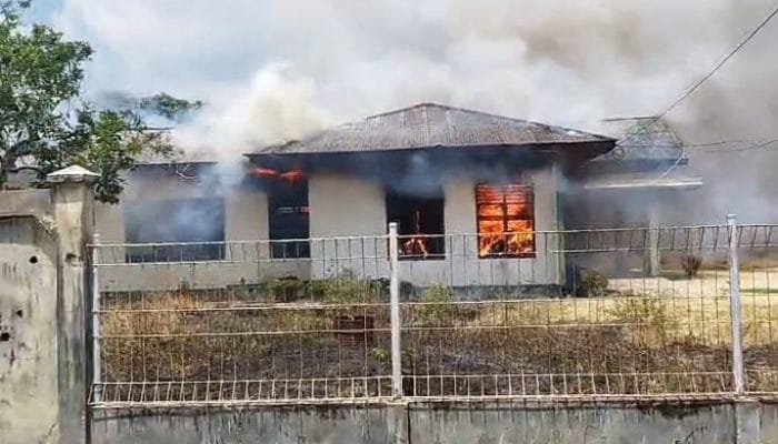 Fasilitas PT Bumi Flora Dibakar Massa, Kerugian Masih Didata