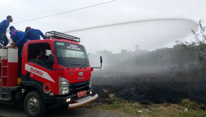 Kebakaran Lahan 500 Meter Persegi Dipadamkan 20 Menit