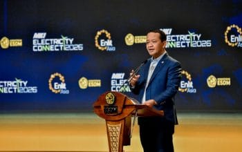 Bahlil Ajak Investor Bangun Data Center di Indonesia