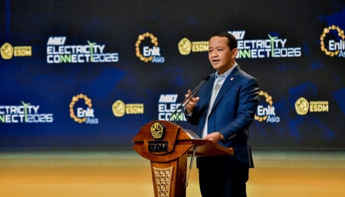 Bahlil Ajak Investor Bangun Data Center di Indonesia
