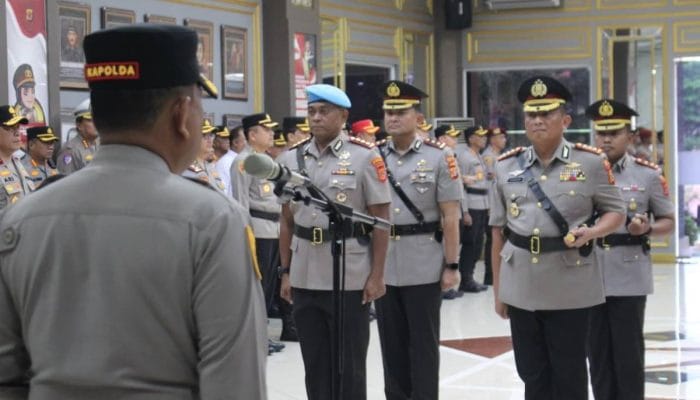 Kapolda Lantik Dua PJU dan Lima Kapolres Baru