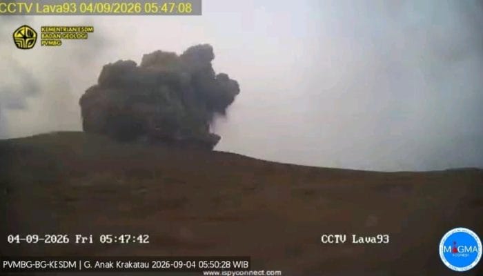 Gunung Anak Krakatau Kembali Erupsi, Status Masih Siaga