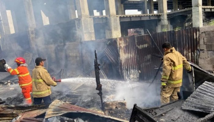 Kios Kayu di Lambaro Terbakar, Kerugian Capai Rp20 Juta
