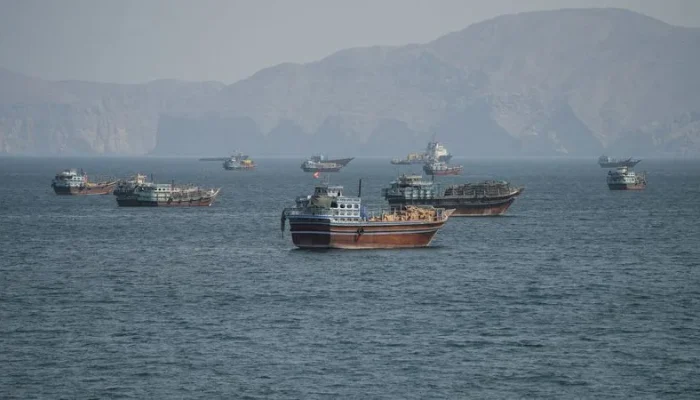 Harga Minyak Dunia Naik, Brent Tembus 100 Dolar