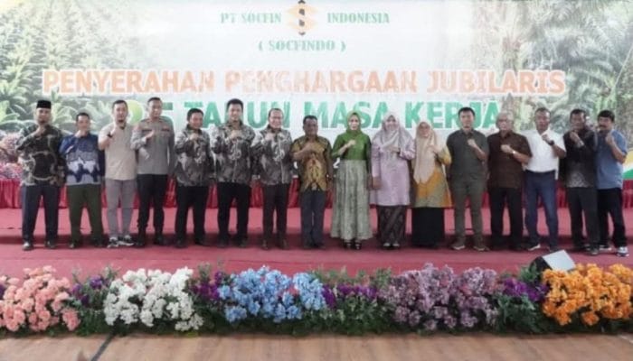 132 Karyawan Socfindo Raih Penghargaan 25 Tahun Mengabdi