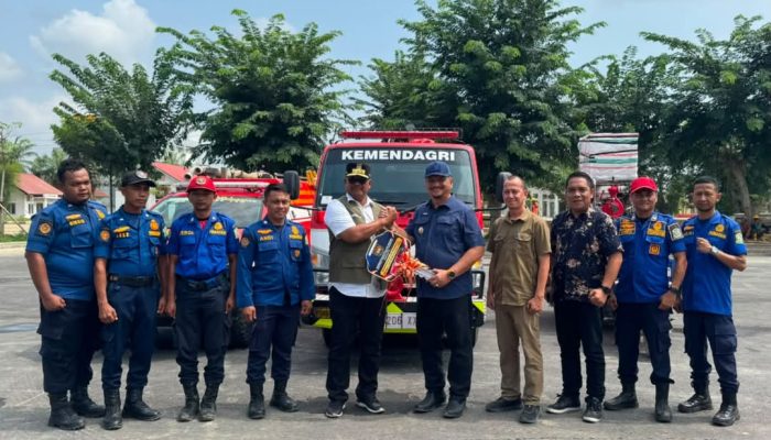Aceh Tamiang Terima Mobil Damkar dan Lima Pompa Portabel