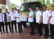PT PIM Serahkan Truk Sampah untuk Pemko Lhokseumawe